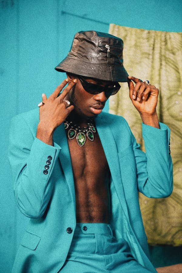 Discover top fashion clothing and products for women and men